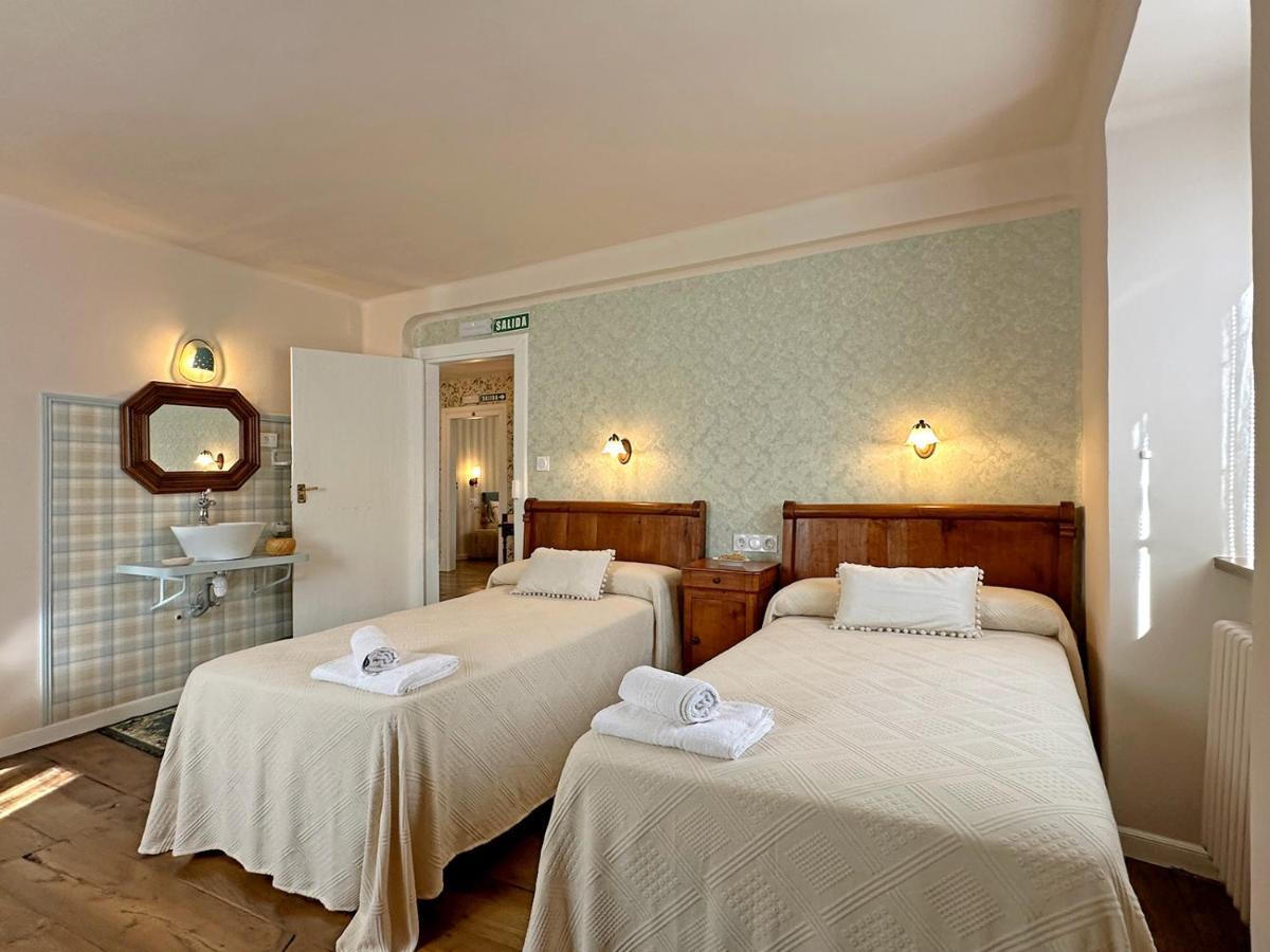 Etxeale Hotel Valcarlos Exterior photo